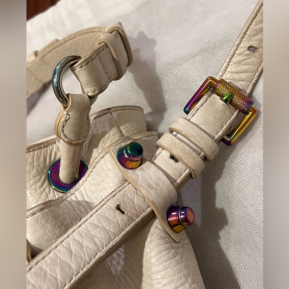 Alexander Wang Rockie Bucket Tote Iridescent oil slick hardware two way crème - Picture 10 of 12